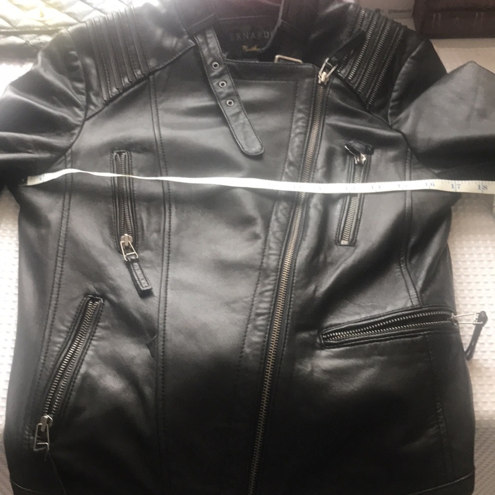 100% Genuine Leather from Bernardo Leathers - Picture 9 of 13